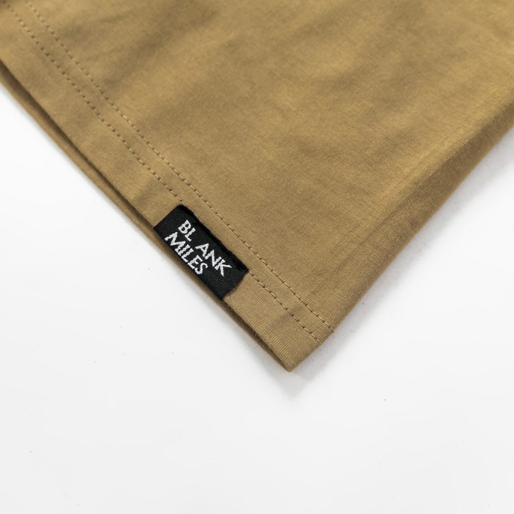 venus camel t-shirt label sleeve detail
