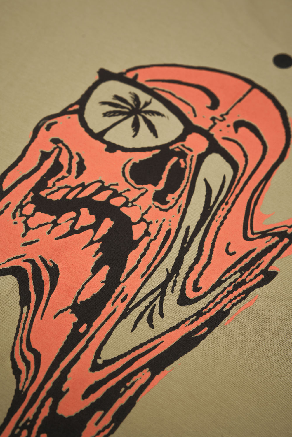 blank-miles-tshirt-lukisha-skull-detailprint-back